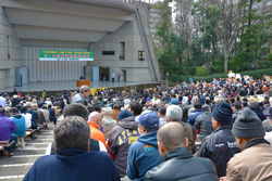 日比谷野外音楽堂での決起集会には全国から2700人が参加